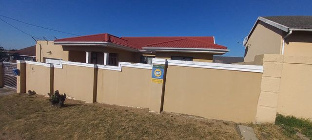 3 Bedroom Property for Sale in Haven Hills Eastern Cape